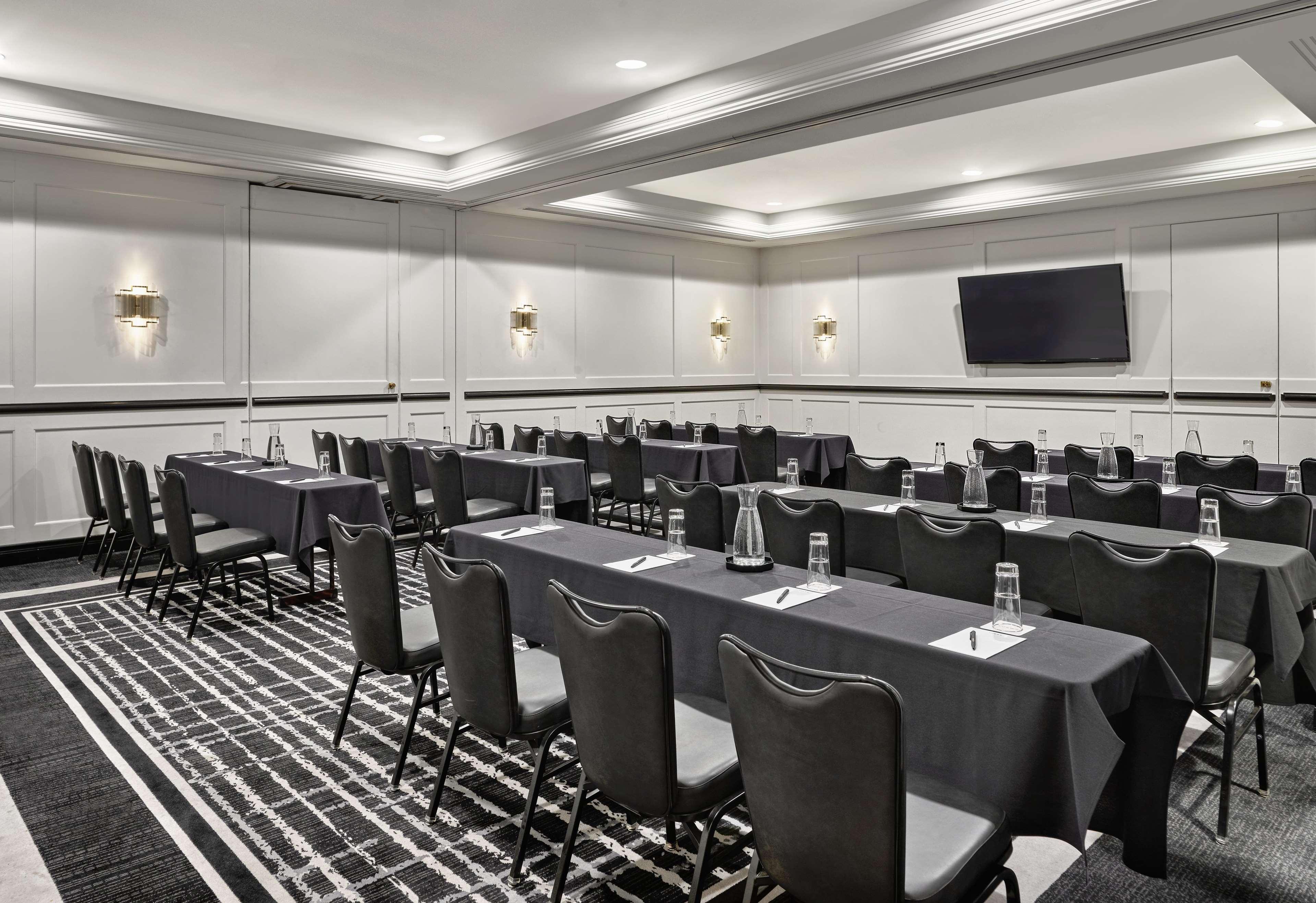 Vogue Hotel Montreal Downtown, Curio Collection By Hilton Eksteriør bilde