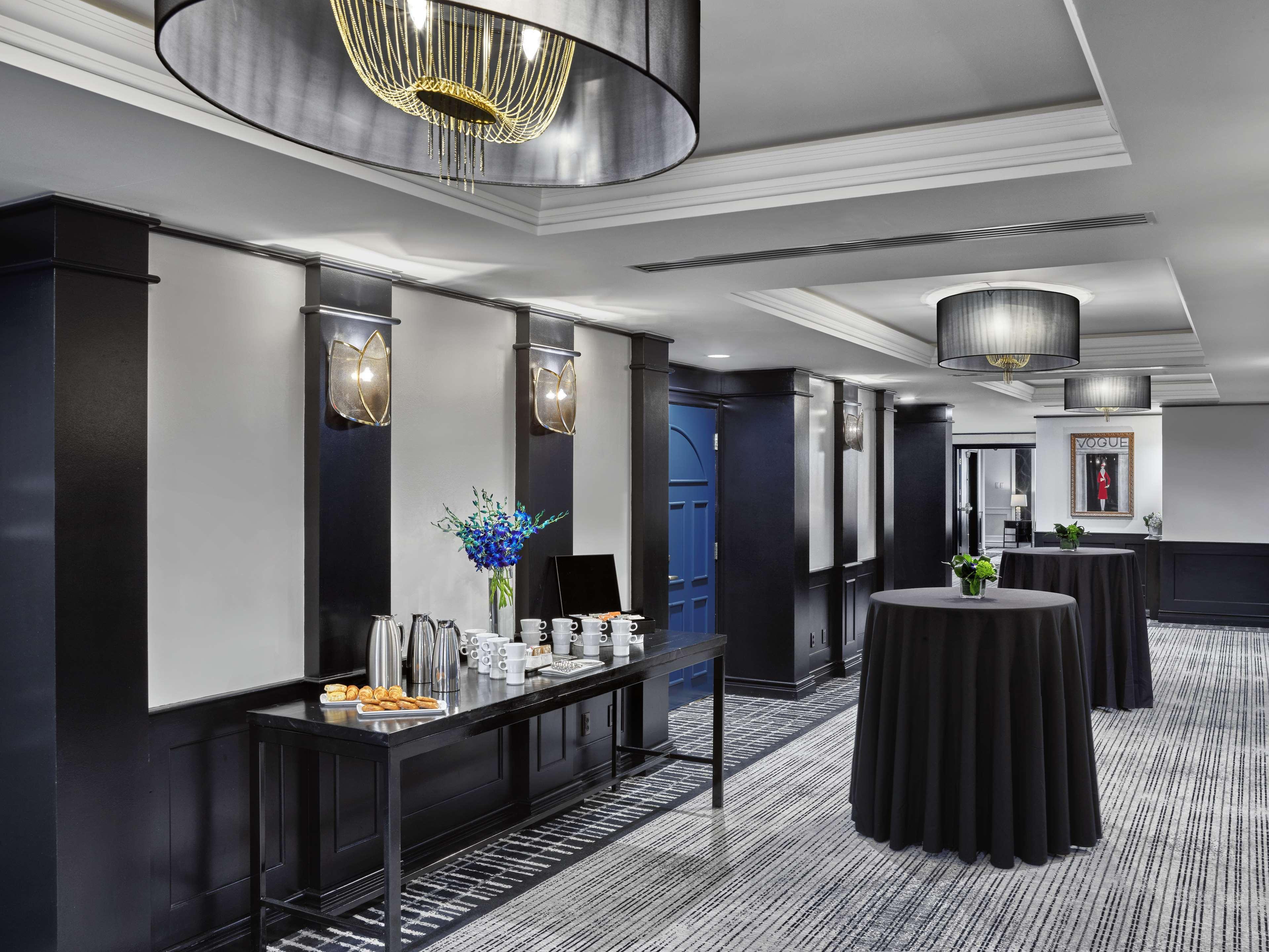 Vogue Hotel Montreal Downtown, Curio Collection By Hilton Eksteriør bilde