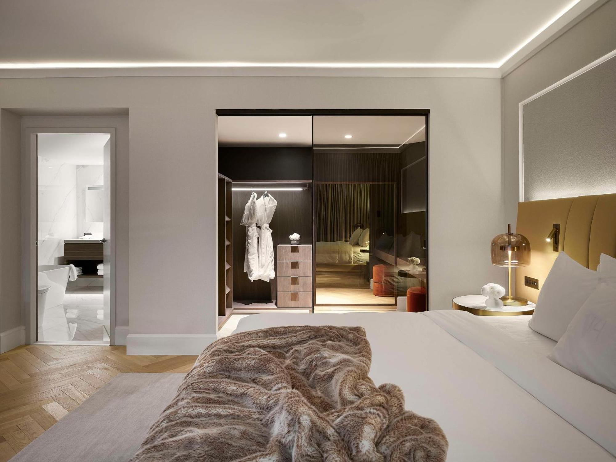 Vogue Hotel Montreal Downtown, Curio Collection By Hilton Eksteriør bilde